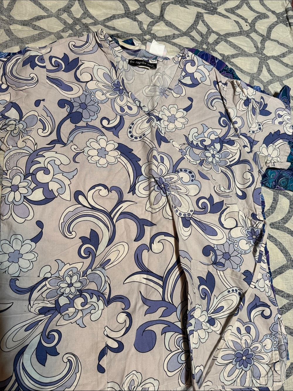 medium cotton set of 3 scrub tops
